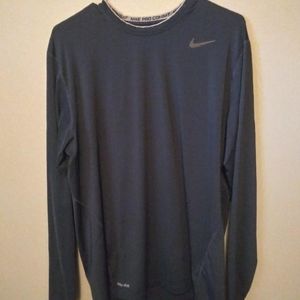 Nike dry fit long sleeve top.